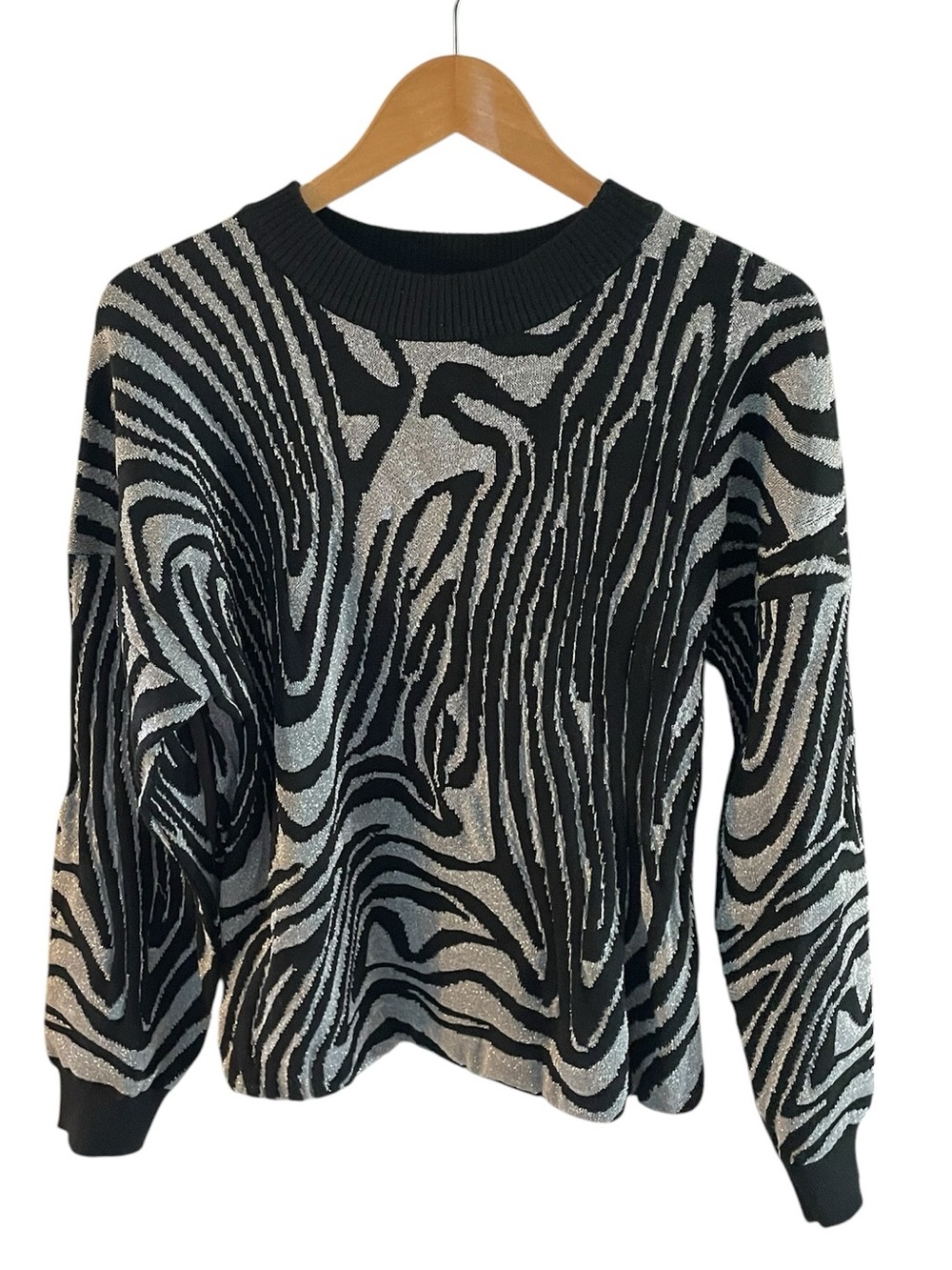 TT1- Black & Cream Abstract Zebra Pattern Sweater NEW NWT